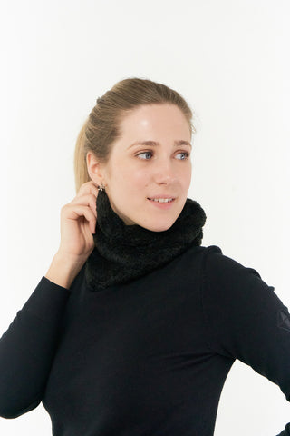 Pure Golf Eira Fur Snood - Black